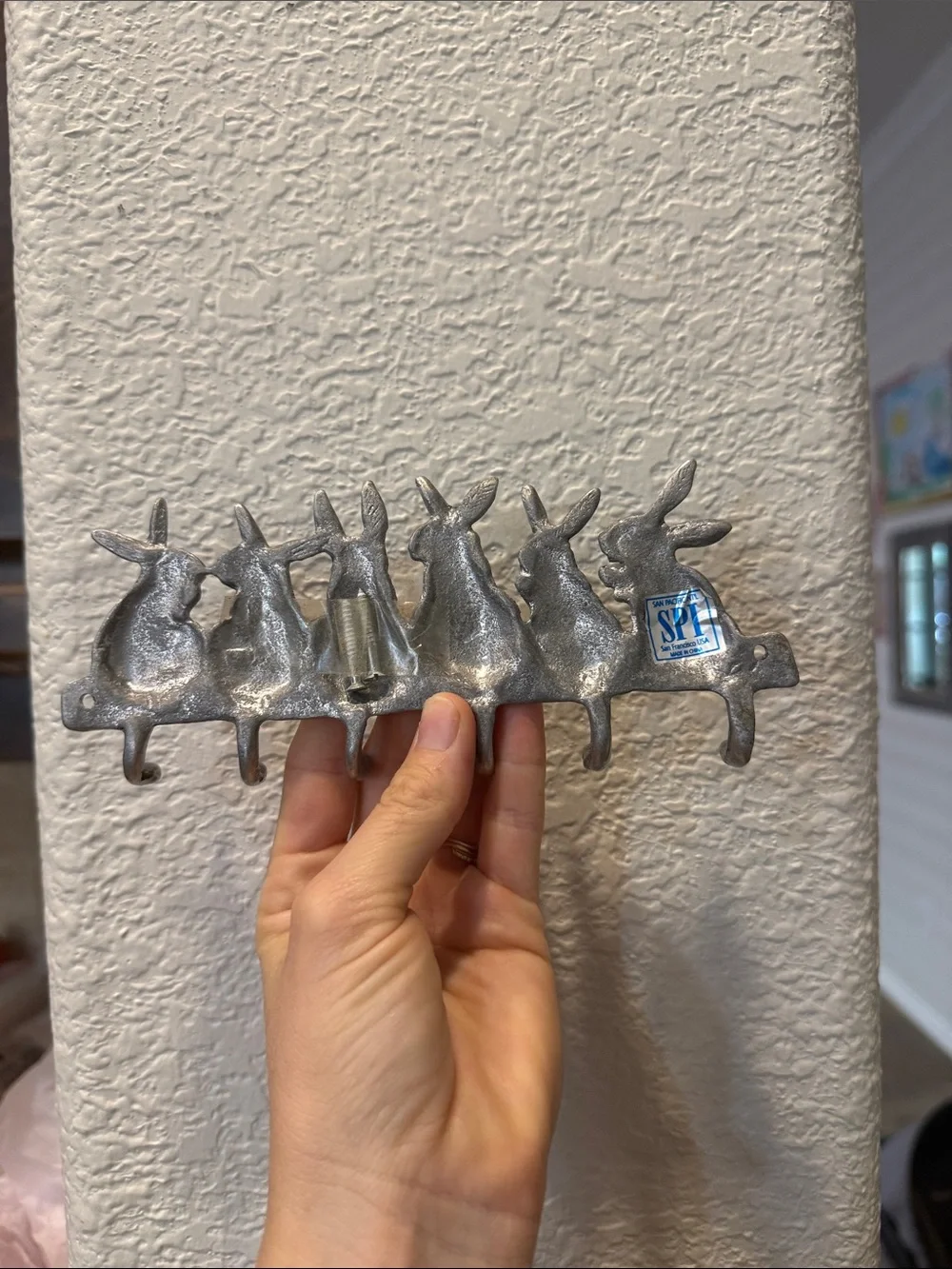 SPI San Pacific international Silver Bunny Wall 6 Hook Rack
